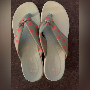 Clarks Cloudsteppers Size 8 Cushion Soft Flip Flop.